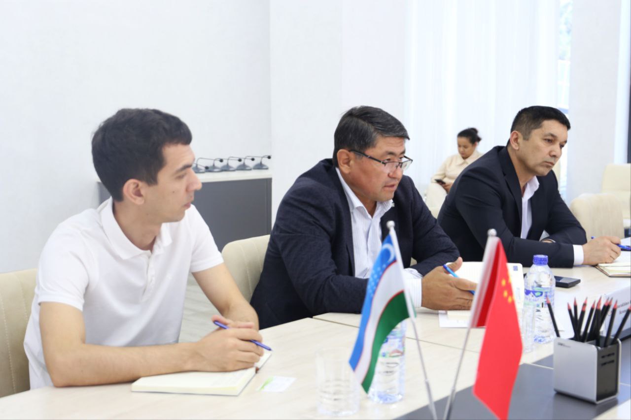 XITOY PAXTACHILIK ASSOTSIATSIYASI VAKILLARI BILAN UCHRASHUV